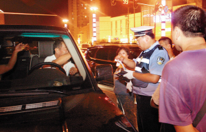 交警夜查截住“高超標”醉駕司機