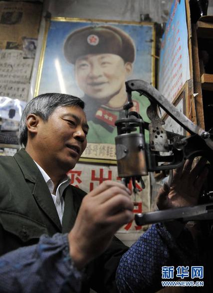 “雷鋒鞋匠”孟廣彬:小鞋攤演繹人生大舞臺