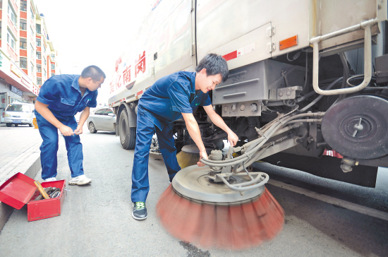 環衛車享受“保姆式”維修養護