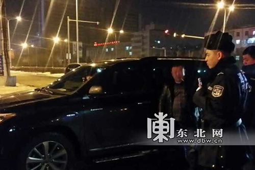 哈爾濱“酒駕男”開豐田撞倒人 車內人員“頂包”被戳穿