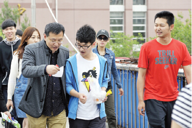 哈市驚現(xiàn)“棄考潮”？ 500多人考點(diǎn)85人缺考 考生去哪兒了