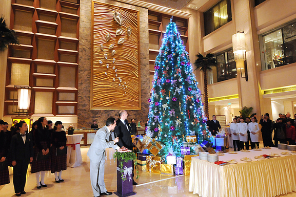 繽紛圣誕：哈爾濱萬達索菲特大酒店舉行圣誕亮燈儀式