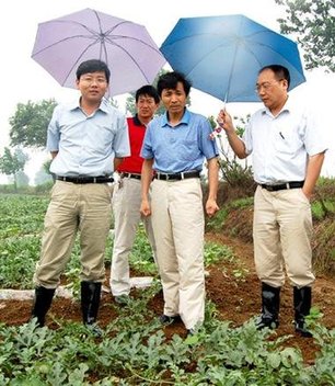 湖北省委稱破格提拔最年輕市長基于四點考慮