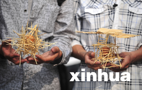 武漢高校“高空護蛋”比賽開鑼