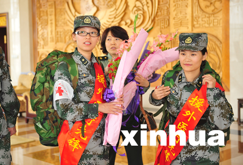 中國援非軍醫組載譽歸來