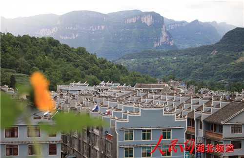 建始：移民新鎮(zhèn)風光美如畫