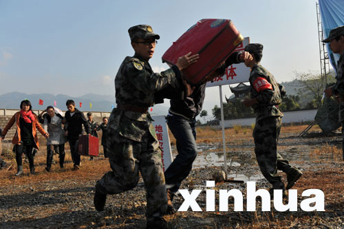 十二問三峽工程 專訪水利部長江水利委員會主任蔡其華