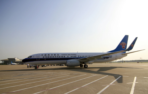 華中地區首架“天空內飾”波音客機加盟湖北