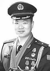 為民“赴湯蹈火”--記鄭州消防支隊特勤大隊長李隆