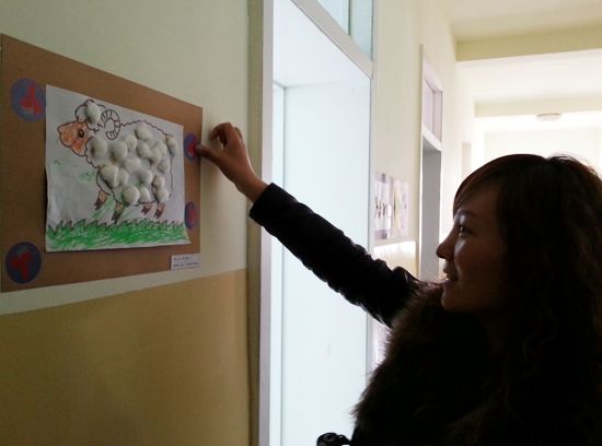 “五彩鹿兒童藝術(shù)展”舉辦 自閉癥兒童辦畫展