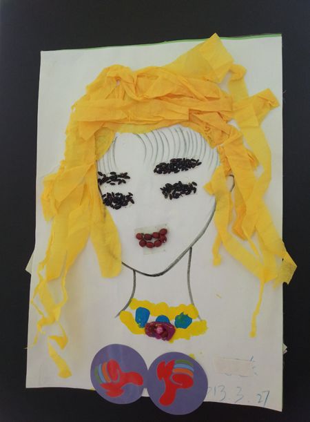 “五彩鹿兒童藝術(shù)展”舉辦 自閉癥兒童辦畫展