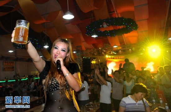 第23屆青島國(guó)際啤酒節(jié)落幕 近400萬(wàn)人飲酒1200多噸