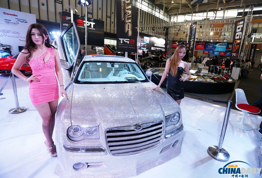 “鉆石汽車”亮相第十二屆南京國際車展