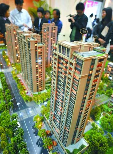 各行業(yè)年終獎(jiǎng)盤點(diǎn):有的發(fā)奔馳車 有的發(fā)衛(wèi)生巾