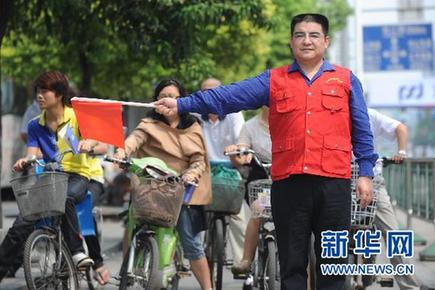 陳光標(biāo)稱富人死前要花光錢 明年在京滬發(fā)紅包