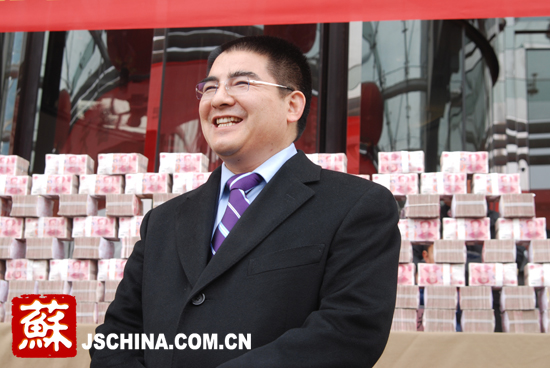 陳光標稱富人死前要花光錢 明年在京滬發紅包