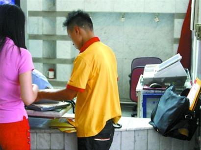 圓通快遞率先實(shí)行寄件實(shí)名制 快遞員要驗(yàn)視包裹