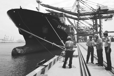 外貿形勢嚴峻大浪淘沙 中國外貿何去何從?