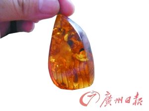 琥珀飾品暴利驚人 百元蜜蠟加工后售價幾千元