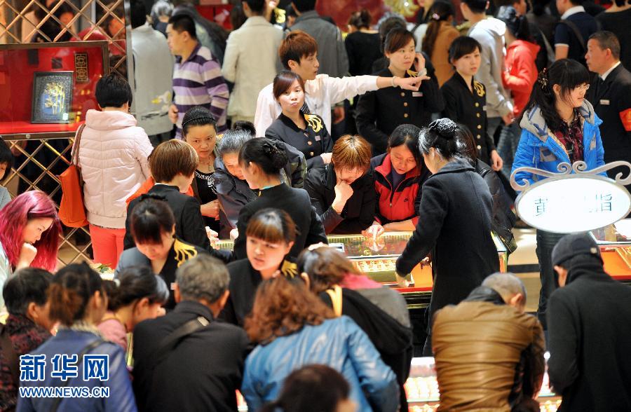 黃金價格“跌跌不休” 各地黃金銷量大增