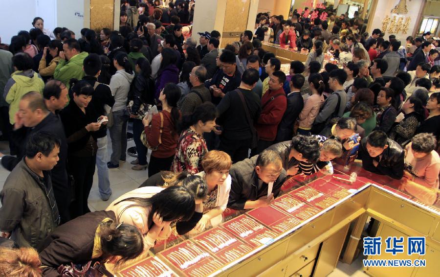 黃金價格“跌跌不休” 各地黃金銷量大增