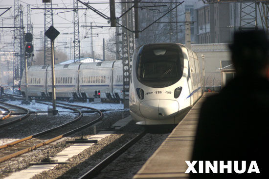 中國經濟正在轉型發展的良性軌道上行走