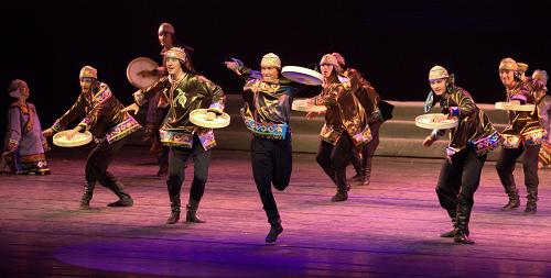 俄羅斯“紅色經(jīng)典”再現(xiàn)“北國春城”