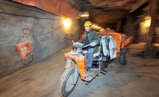 地下28米的地鐵施工現場：城市新路從這里鋪就