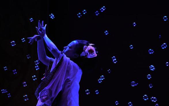 吉大學(xué)子導(dǎo)演話劇《我愛(ài)桃花》在長(zhǎng)春公演