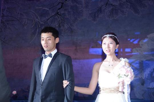 王皓與閆博雅舉行婚禮