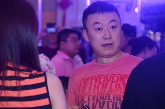 王皓與閆博雅舉行婚禮