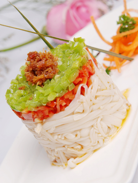 舊菜新吃法 長(zhǎng)春開元名都雙色金針菇