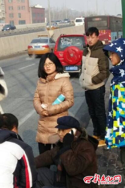 85歲老人摔倒扶不扶？長春人用行動給你答案