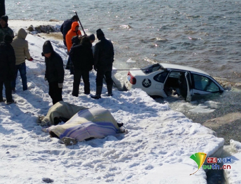 吉林一轎車(chē)墜入松花江 車(chē)內(nèi)情侶相擁溺水死亡