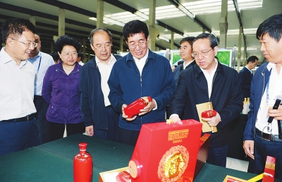 努力實現人與自然和諧相處永續發展