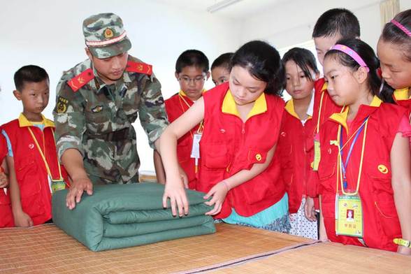 安徽宣城：小記者走進警營體驗生活