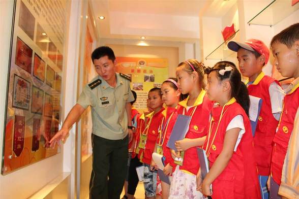 安徽宣城：小記者走進警營體驗生活