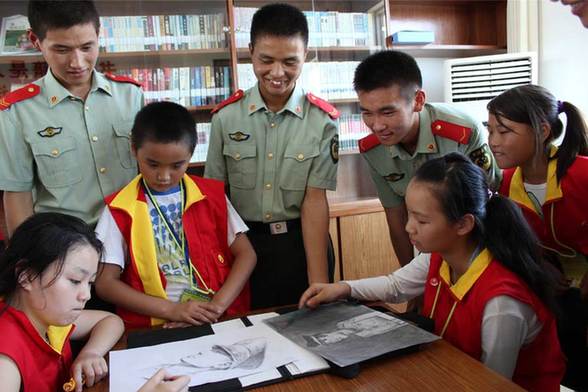 安徽宣城：小記者走進(jìn)警營(yíng)體驗(yàn)生活