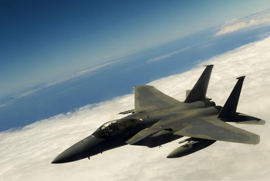 美空軍F-15F-16戰機群飛赴夏威夷參加環太軍演
