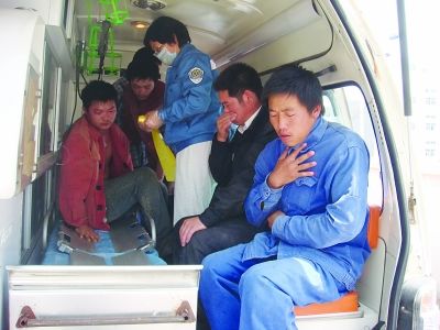 江蘇鎮(zhèn)江化工廠有毒氣體泄漏 多人送醫(yī)