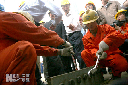 泰州長江大橋成功合龍