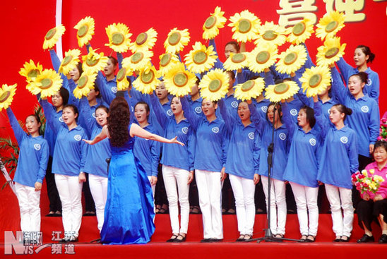 宜興：“鄰居節”喜迎十八大