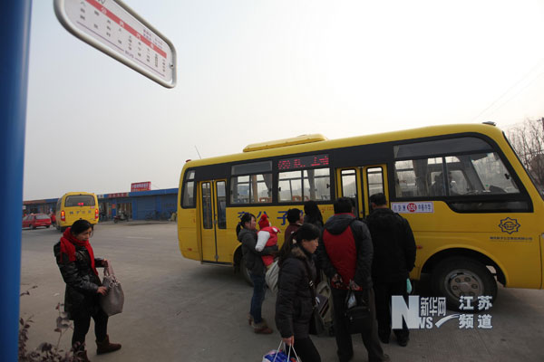 南京八卦洲“村村通”公交線路正式投入運營