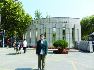 各地市高考狀元現身 江蘇文理考神都是常州女生