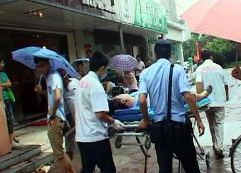 南京浦口一男子連續上網5小時猝死網吧[組圖]