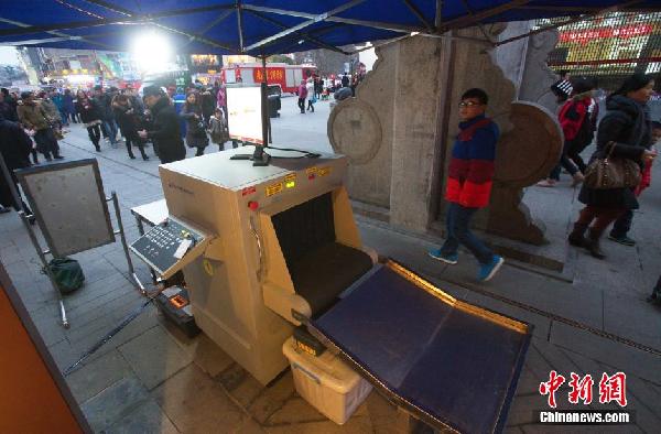 南京夫子廟景區加強安保迎元宵燈會