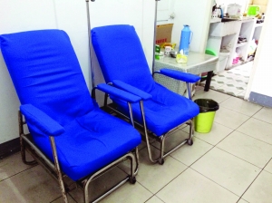 喉嚨疼去黑診所掛水 第三瓶水掛上他再沒睜開眼