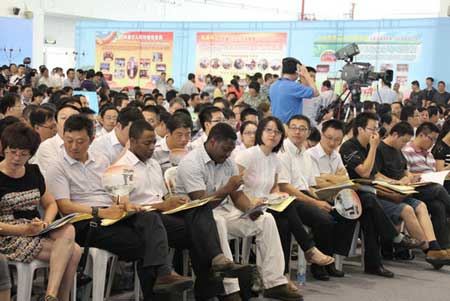 南通舉行政風行風質詢評議會 多部門現場接受評議