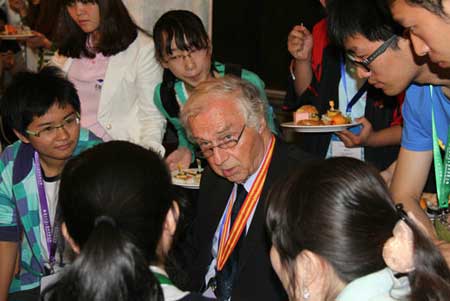 江蘇南京：諾獎得主與中國大中學生交流