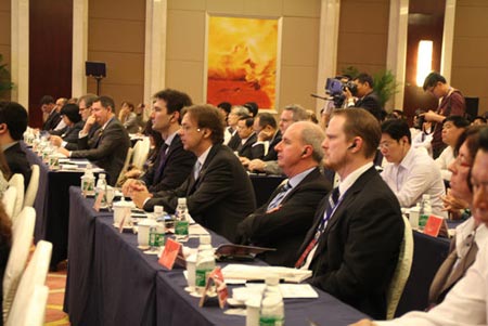 第三屆中國(guó)國(guó)際醫(yī)藥化工知識(shí)產(chǎn)權(quán)高峰論壇在泰州舉行